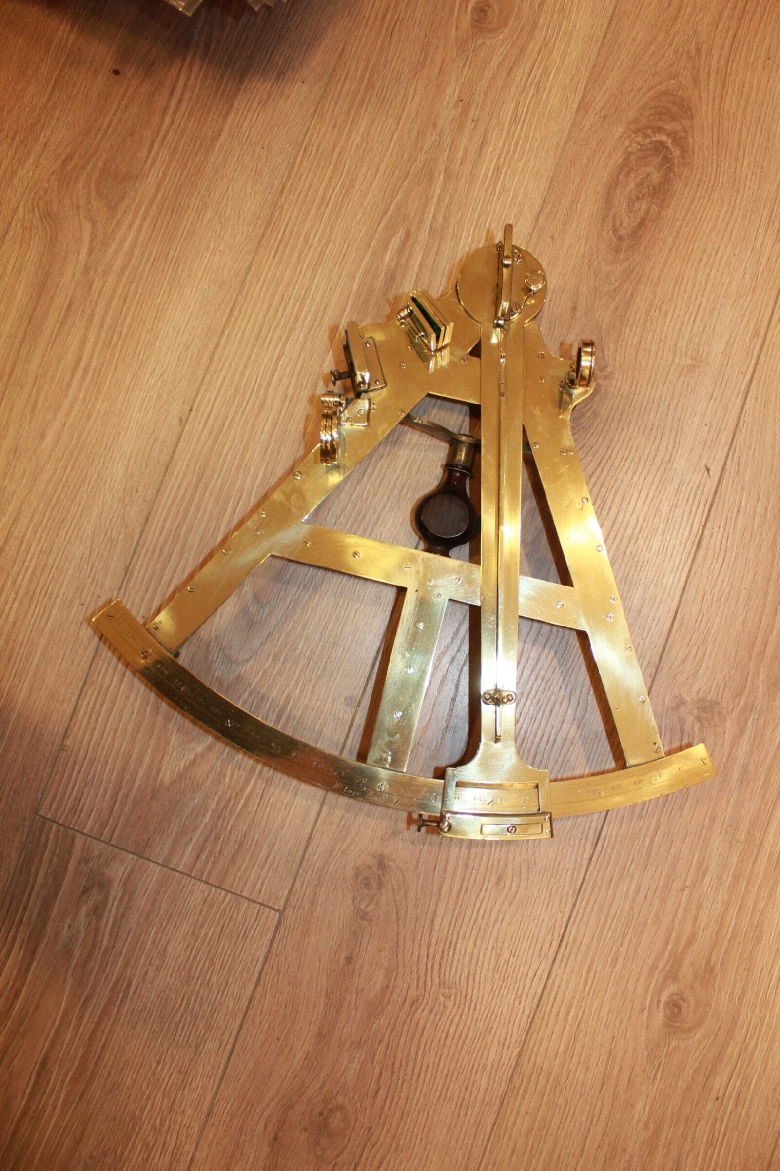 Octant laiton fin XIXe